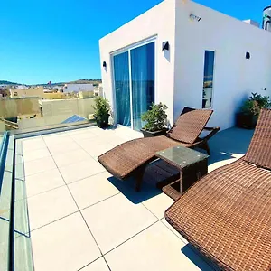 https://cinematique.hotelssaintjulians.com