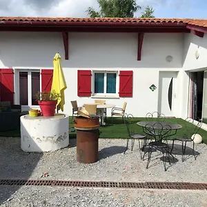  Hébergement de vacances Gure Lana France
